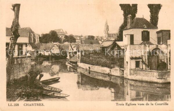 Chartres 28 Trois Eglises vues de la Courtille