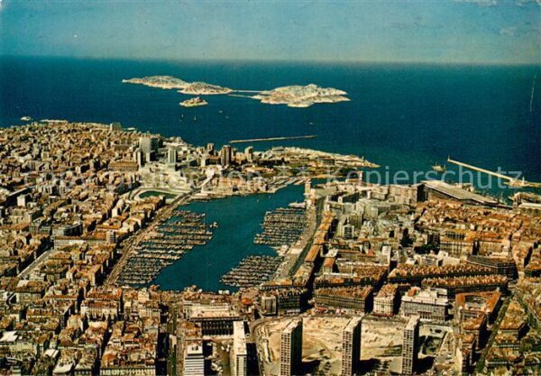 Marseille 13 Vue aerienne du Vieux Port Le chateau d