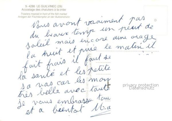 Le Guilvinec 29 Finistere Accostage des chalutiers a la criée Pha – Bild 2