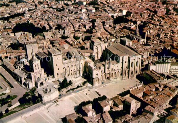Avignon Vaucluse Eglise Notre Dame des Doms et Palais de