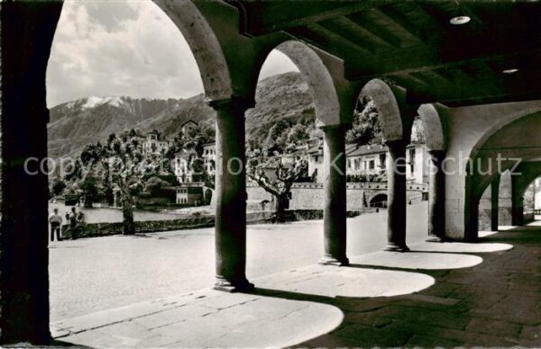 Ascona Lago Maggiore Sotto i portici