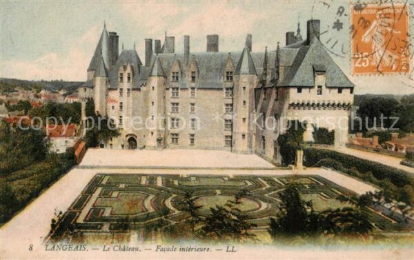 Langeais 37 Indre-et-Loire Le Chateau Facade interieur