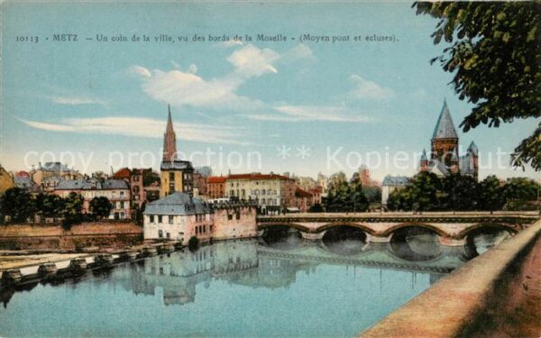 Metz  57 Moselle Un coin de la ville vu des bords de la