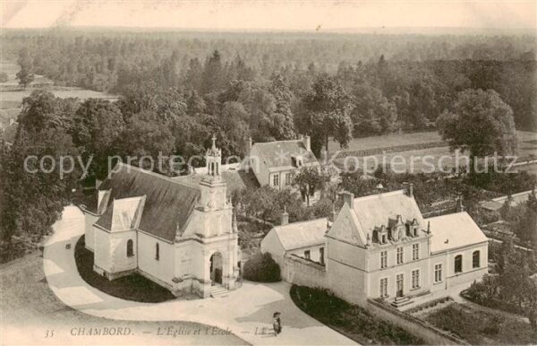 Chambord Blois Eglise et l'Ecole