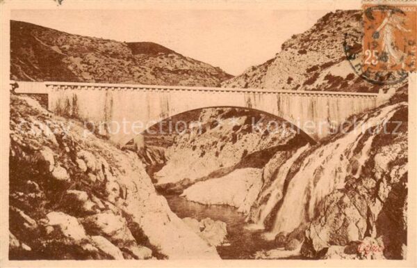 Saint-Guilhem-le-Desert Les Gorges de l Herault et le Pont Cana