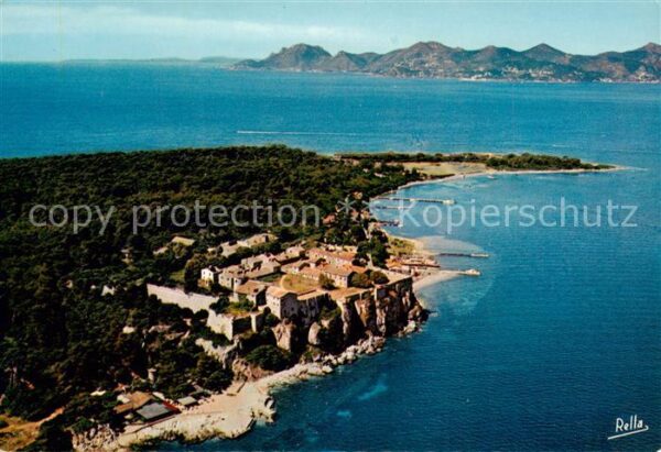 Iles de Lerins 06 Alpes-Maritimes Le Chateau fort bati par Richelieu Vue