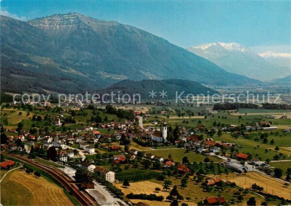 Kaltbrunn SG mit Schäniserberg und Fronalpstock