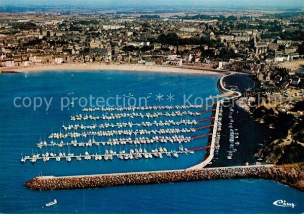 Saint-Servan-sur-Mer 35 Le port de plaisance Vue aerienne
