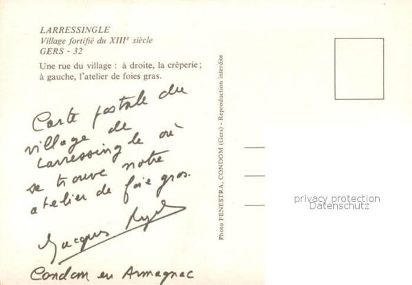 Larressingle 32 Gers Une rue du village La creperie l’atelie – Bild 2