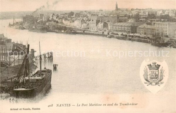Nantes 44 Le Port Maritime en aval du Transbordeu