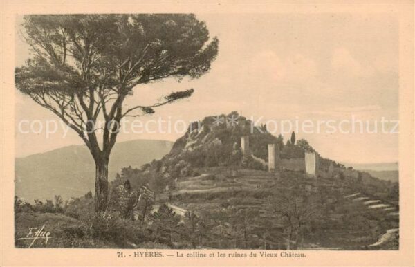 Hyeres-les-Palmiers 83 Var La colline et les ruines du Vieux Chate
