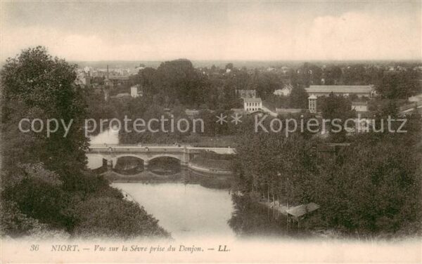 Niort 79 Vue sur la Sevre prise du Donjon