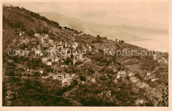 Roquebrune 06 Alpes-Maritimes Le Village vu de la Grande Corniche