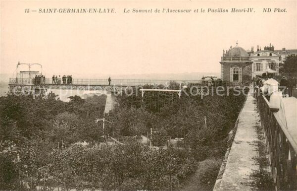 Saint-Germain-en-Laye Le Sommet de l’Ascenseur et le Pavillon
