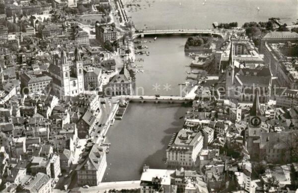Zuerich ZH Ansicht mit Grossmünster an der Limmat