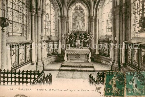 Chartres 28 Eglise Saint Pierre ou sont exposes les