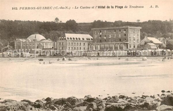 Perros-Guirec 22 Cotes-d Armor Le Casino et l Hôtel de la Plage de Tre