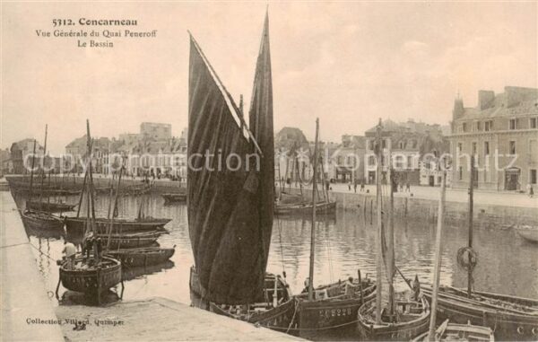 Concarneau 29 Finistere Vue Generale du Quai Peneroff le bassin