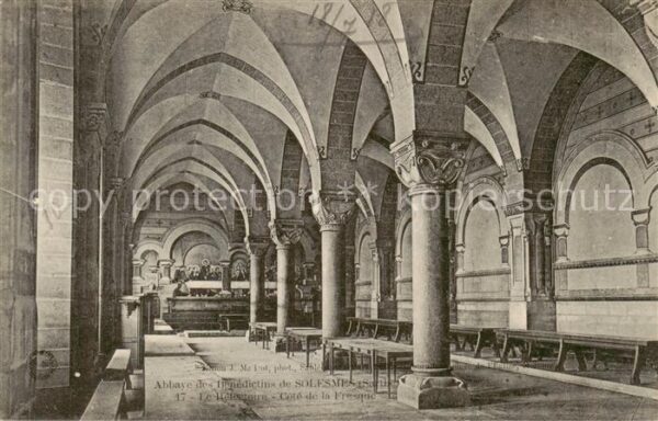 Solesmes 72 Sarthe Abbaye des Bénédictins la Réfectoire