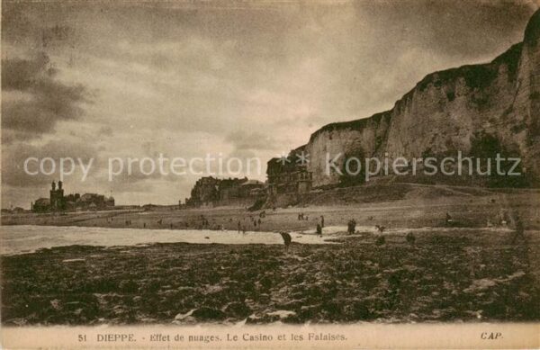 Dieppe 76 Effet de nuages Le Casino et les Falais