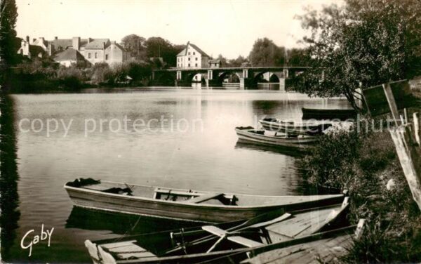La Suze-sur-Sarthe Rivière de la Sarthe et le pont