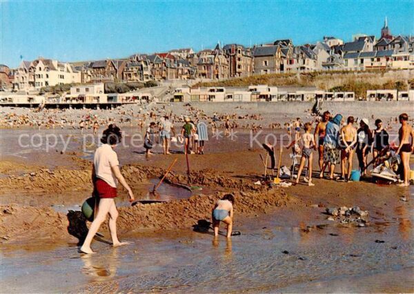 Onival sur Mer 80 Somme La grande plage de sahle a maree basse