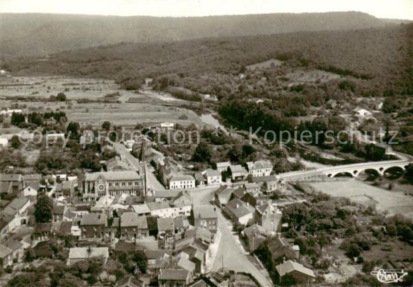 Thilay Centre Bourg et la Semois Vue aerienne