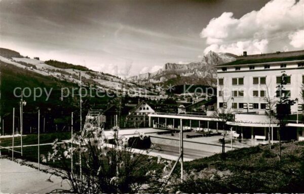 Megeve 74 Haute-Savoie La piscine du Sporting l’Hotel La Resid