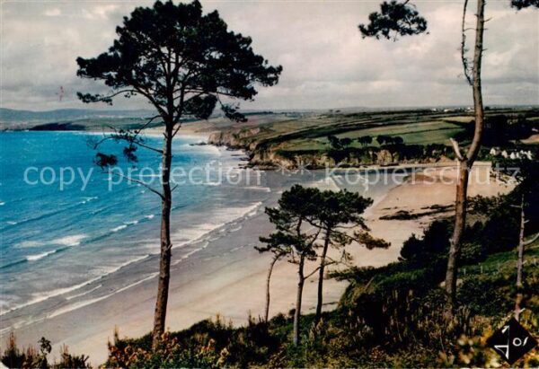 Douarnenez 29 Finistere La Plage du Ris et la Baie de Douarnene