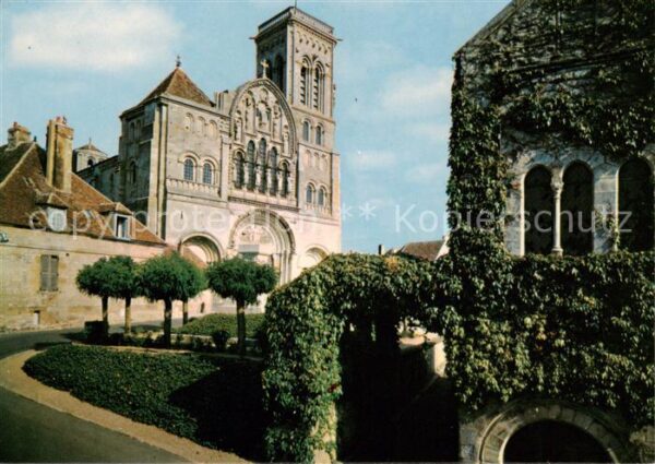 Vezelay 89 Yonne La Basilique Ste Madeleine restauree pa