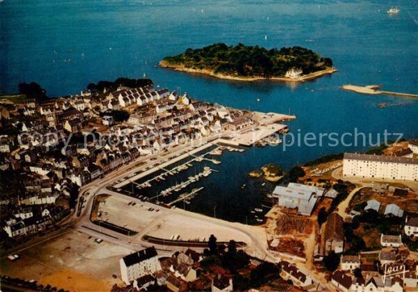 Treboul Douarnenez 29 Finistere Le nouveau port de plaisance de Treboul