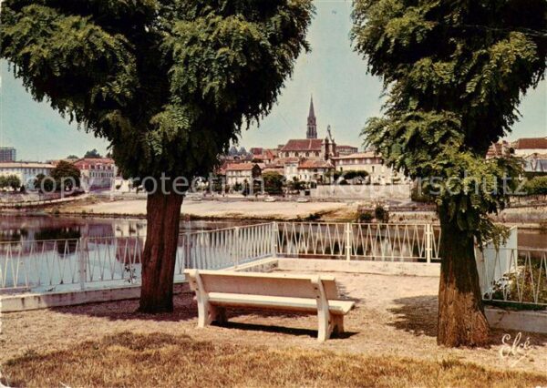 Bergerac Vue generale de la ville sur les bords