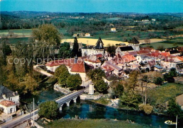 Coulaures Vue generale aerienne