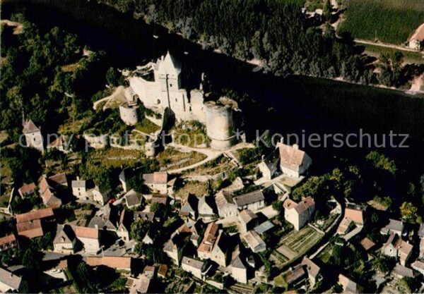 Castelnaud-la-Chapelle 24 Dordogne Dominant la vallee du Ceou les ruines d