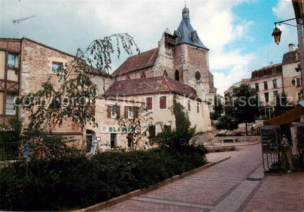 Bergerac La place Pelissiere L’eglise Saint Jacq