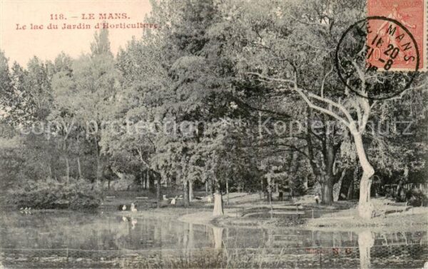 Le Mans Sarthe Le lac du Jardin d_Horticulture