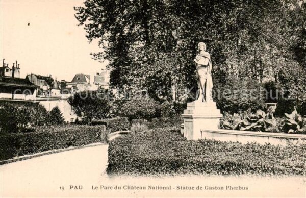 Pau 64 Le Parc du Chateau National Statue de G