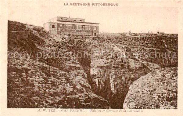 Cap Frehel Cotes d Armor Bretagne Falaises et Crevasse de la Fauconniere