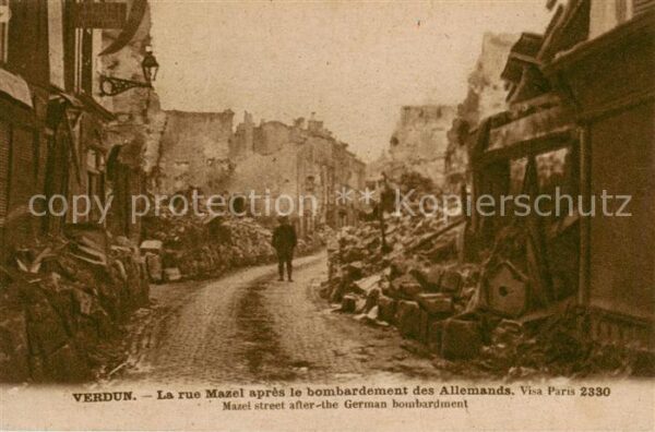 Verdun  55 Meuse La rue Mazel apres le bombardement des