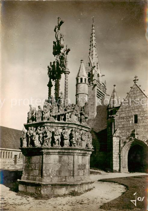 Plougonven Ensemble du calvaire de 1554 Eglise et