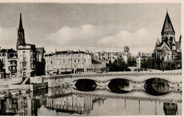 Metz  57 Moselle Moselpartie mit Brücke und Kirche