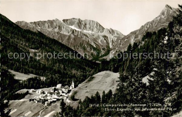 Compatsch Samnaun Dorf GR Unter Engadin mit Silvretta und Piz ot