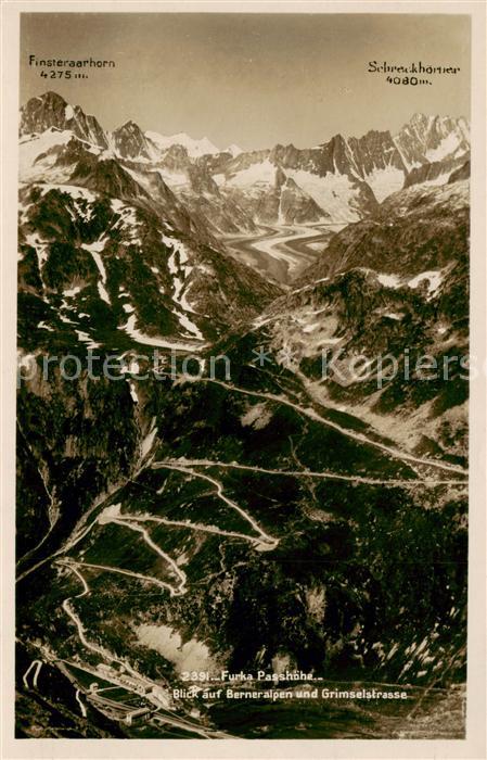 Furkapasshoehe Blick auf Berneralpen und Grimselstrass