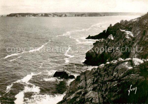 Pointe du Raz 29 Finistere Baie des Trepasses et point du Van