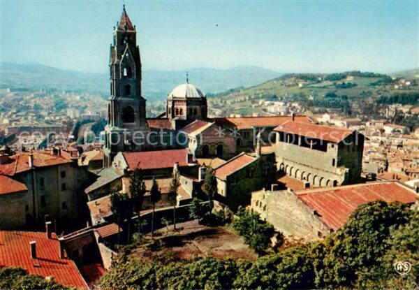 Le Puy-en-Velay Vue sur la Cathedrale
