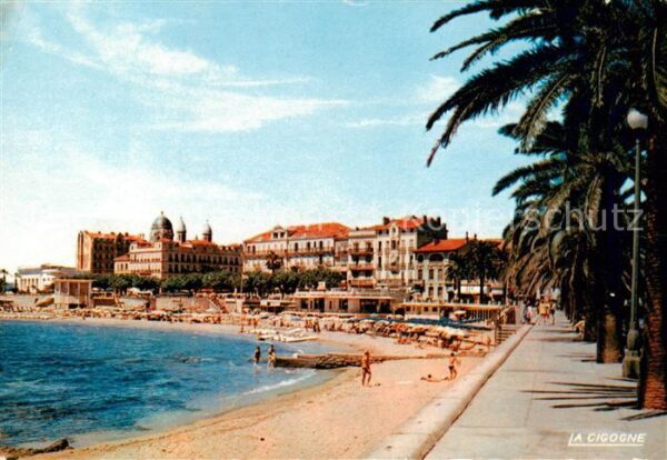 Saint-Raphael  83 Var La Promenade et la Plage
