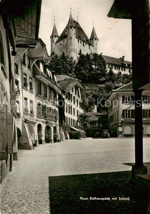 Thun BE Rathausplatz mit Schloss