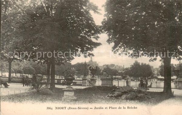 Niort 79 Jardin et Place de la Breche