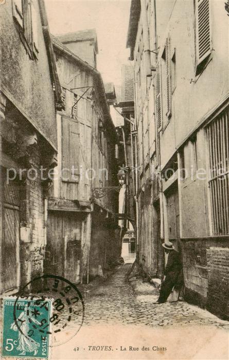 Troyes 10 La Rue des Chats