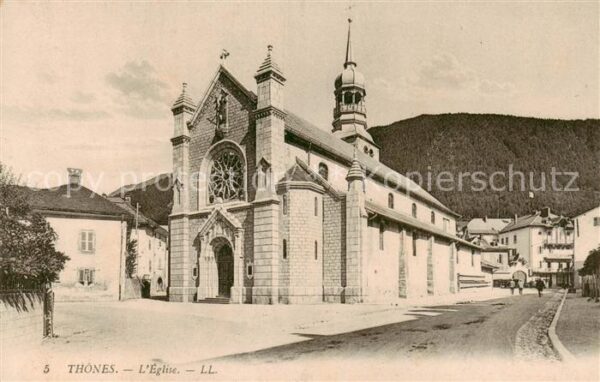 Thones 74 Haute-Savoie Eglise